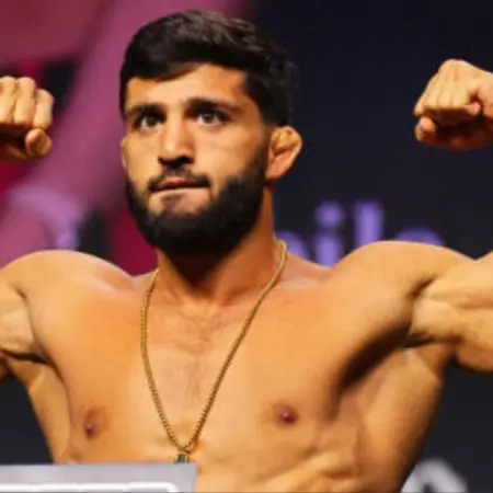 Ex-Heavyweight Champion Blames ‘Insane Weight Cutting’ on Arman Tsarukyan’s UFC 311 Exit